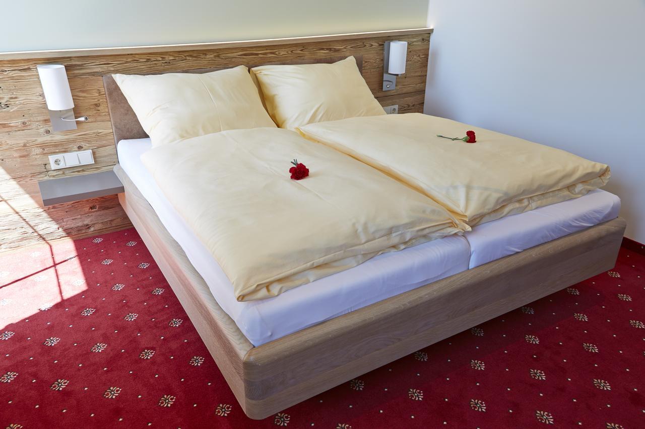 Gasthof Zum Kirchenwirt Hotel Schardenberg Ngoại thất bức ảnh
